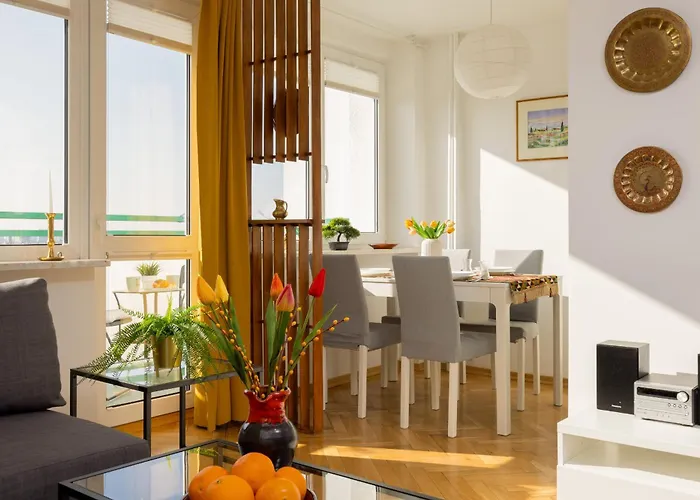 Autumn Apartment With Balcony And Two Bedrooms By Noclegi Renters Warszawa, Polska