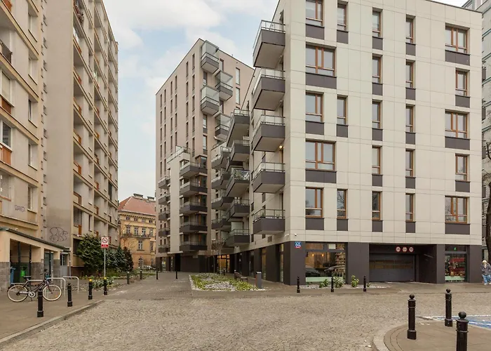 Srodmiescie Warsaw Muranow Apartments With Parking By Noclegi Renters, Польща