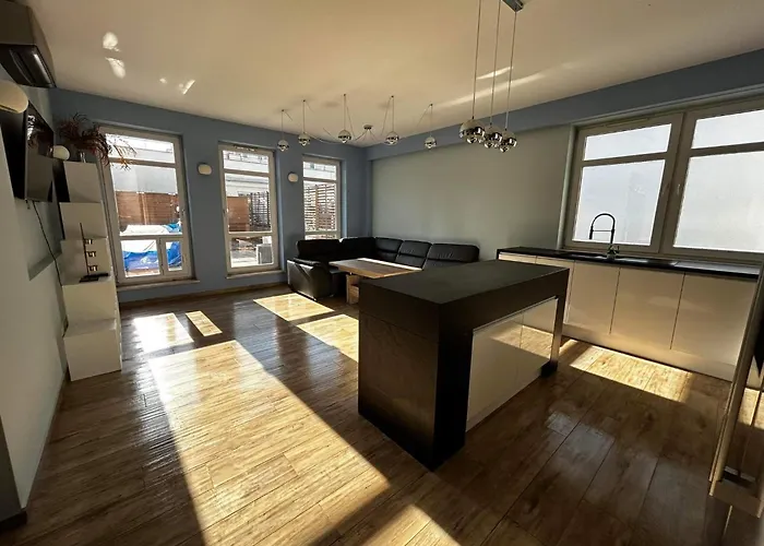 Penthouse apartament na wyłączność - taras z jacuzzi - Stadion Narodowy - Saska Kępa do 8 osób Warszawa, Polska