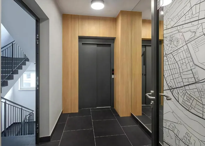 Ll Warsaw Apartments, Polska