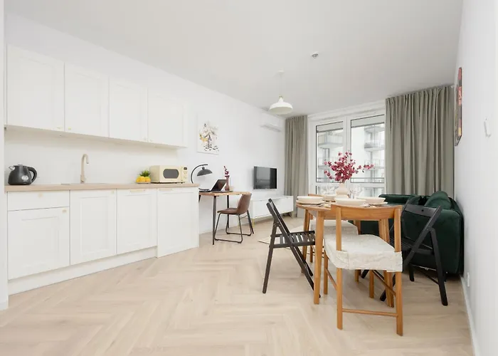 Modern Apartment With Balcony Near Aleje Jerozolimskie By Noclegi Renters Варшава, Польща