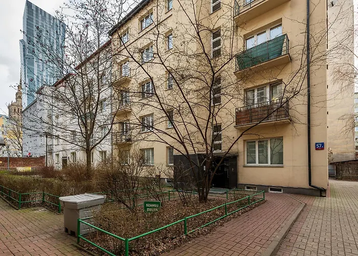 Historic Ghetto Wall Residence - Luxury Apartments By Central Station Warsaw, Poland