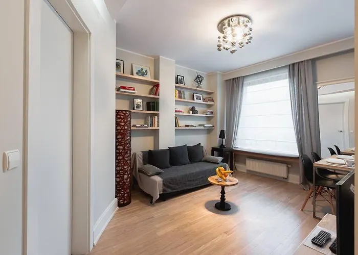 Cozy, Bright Apartment, Garage, Mokotow Варшава, Польща