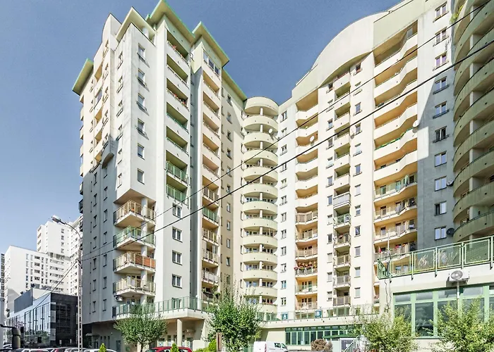 Pejzażowa 2 by Homeprime Warszawa, Polska