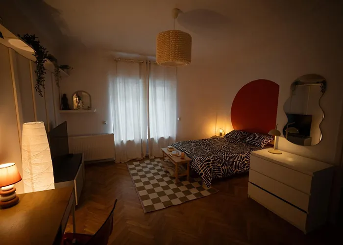 Studio 18 Powisle Warszawa, Polska
