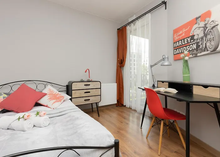 Cozy Three-Bedroom Family Apartment In Warsaw By Noclegi Renters, Польща