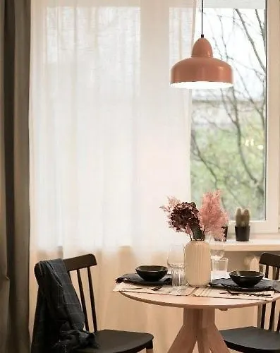 Cozy Studio near Arkadia Warszawa, Polska