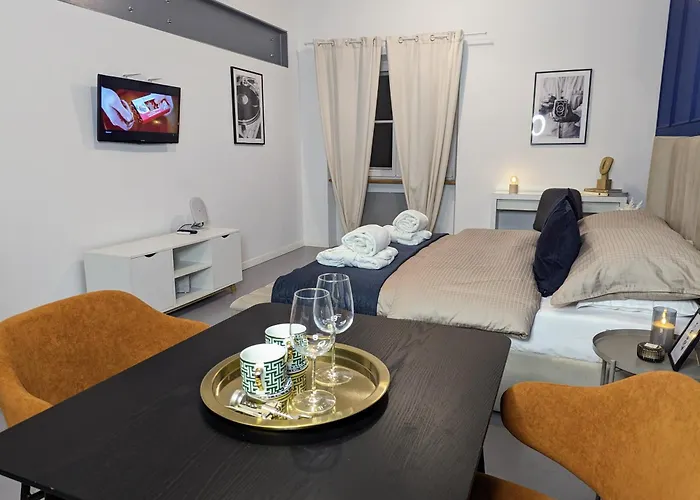 Bella Luna Luxury Suites - Chic Residence in Historic Square Varsovia, Polonia