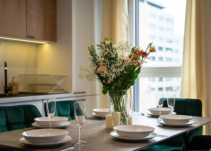 Warsaw Prestige Suites - Two-Level Loft, 72M2, 1000Mbs Internet, Parking, Gym - By Rentujemy, Polska