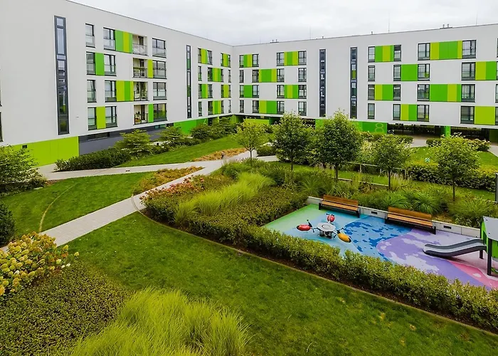 Family Apartment Żoliborz by Renters Warszawa, Polska
