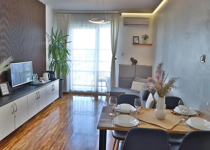 Praga Premium Comfort Na Wylacznosc Варшава, Польща