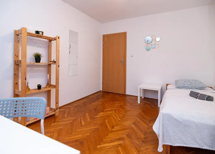 Regem Pokoje Nowogrodzka Warszawa, Polska