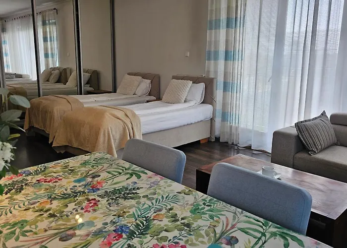 Apartamenty Arkadia By Visitwarsaw Apartments, Polska