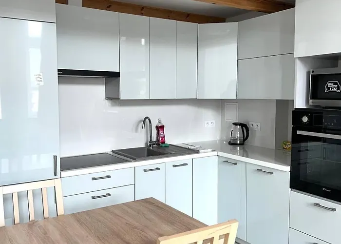 Stylish Apartment In The Centre -By Hik Apartments Варшава, Польща