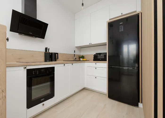 Stylish Apartments With Parking By Noclegi Renters Warszawa, Polska