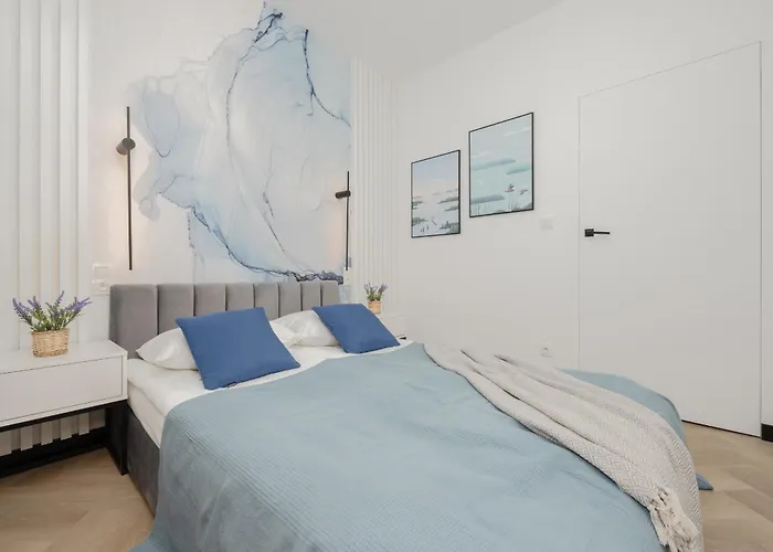 Przytulny Apartament Z Parkingiem I Tarasem W Warszawie By Noclegi Renters Warszawa, Polska