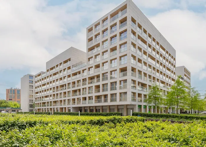Cozy Apartments With Parking In The 19Th District By Noclegi Renters Warszawa, Polska