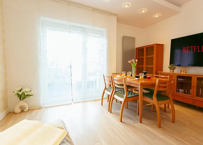 Apartament Marina Dla 6 Osob - Bezplatny Parking - Dwie Lazienki - Duzy Taras - Ekspres - Better Rental Варшава, Польща