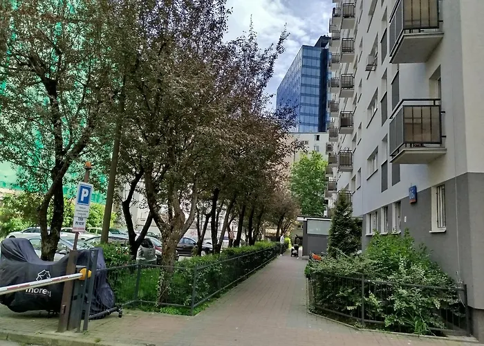 Best Central 2-Br Suite 200 M From Central Station And Varso Tower, Польща