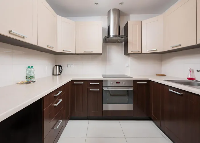 Wola Radziwie Homely Apartment Варшава, Польща