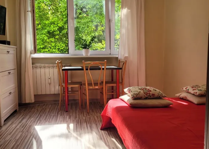 Sunny And Lovely Apartment. Near Chopin Airport! Warszawa, Polska
