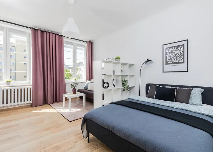 Zajecza Apartment Near Copernicus Center Parking By Mia Varsovia, Polonia