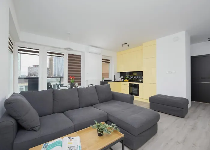 Apartament z Widokiem na Centrum 9 Piętro&Parking by Noclegi Renters Warszawa, Polska