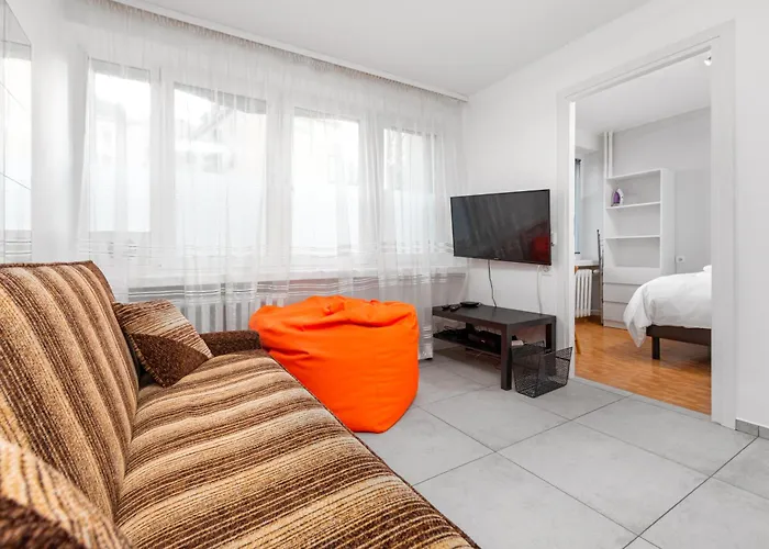 Apartment Gornoslaska By Your Freedom Warszawa, Polska