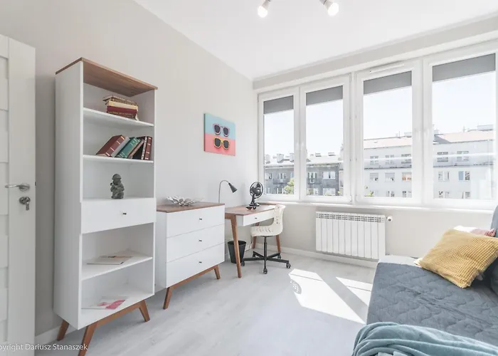 ROOM, aleja Niepodległości 148, center, SGH, Pole Mokotowskie Warszawa, Polska