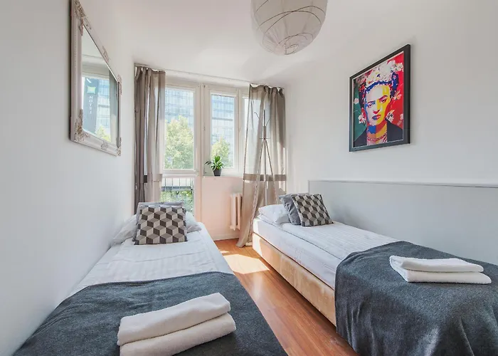 Unitapartament Short Rent Apartment In Warsaw By Metro Station Rondo Onz Apart With 3Bedrooms 22, Polonia