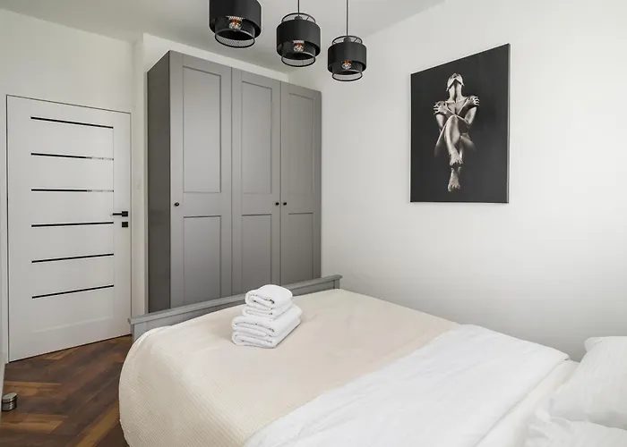 Sage Green Luxury Apartment By Bookinghost Warszawa, Polska