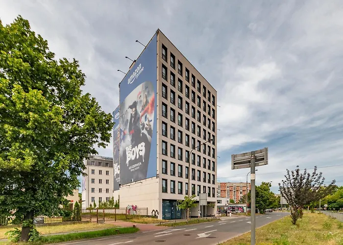 Zamoyskiego 37 by Homeprime Warszawa, Polska