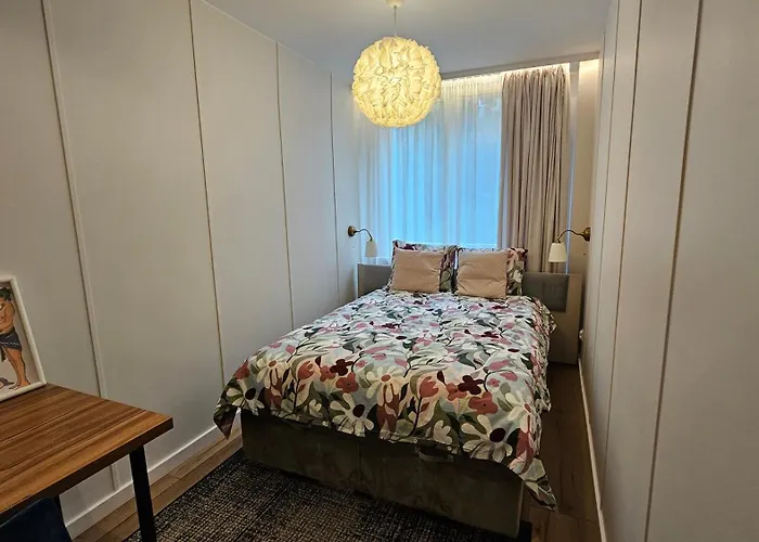 Apartament Metro Warszawa, Polska