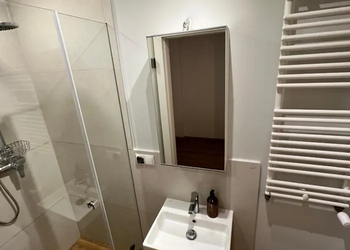 Warsaw City Budget Room 2 #Self Check-In #Essentials Included, Польща