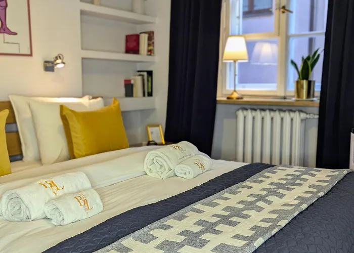 Bella Luna Luxury Suites - Spacious 1Br In Old Town Warszawa, Polska