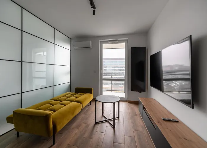 Nowy Komfortowy Apartament Warszawa Wiktoryn 6A, TV Smart, 72, WIFI, Polska