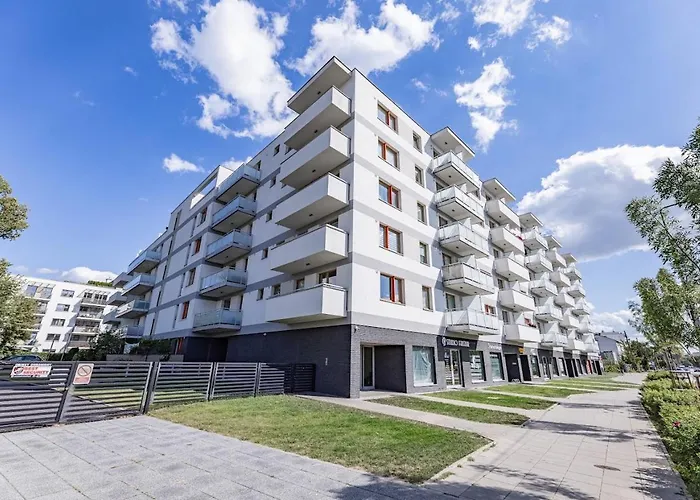 Fajny Apartament Z Parkingiem, Obok Metra. Варшава, Польща