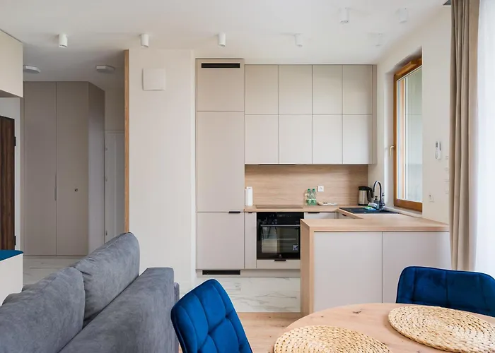 Wilanow Sarmacka Apartment With Garden By Bookinghost Warszawa, Polska