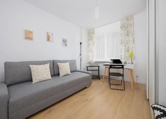 Family Apartment With Balcony By Noclegi Renters Warszawa, Polska