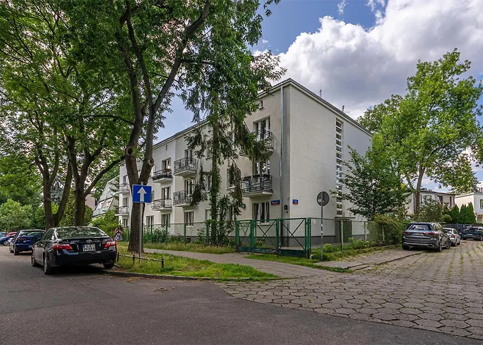 Walecznych 47 by Homeprime Warszawa, Polska