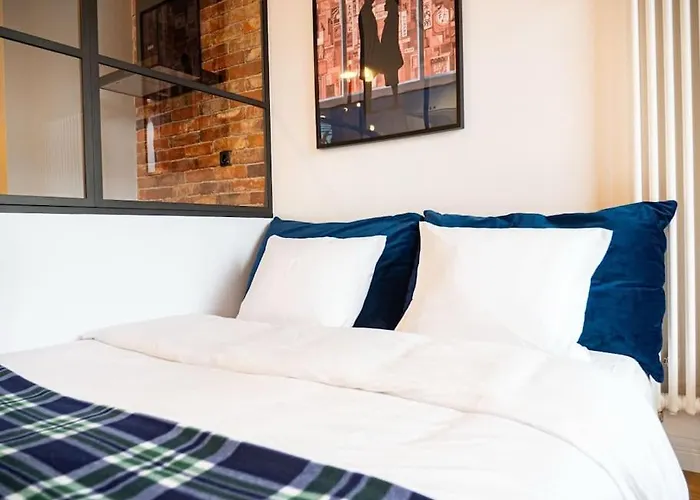 Chic Apartment In Historic Koneser Area Варшава, Польща