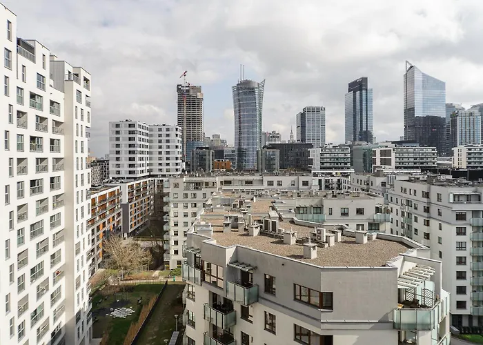Premium Apartments In The Center Of Warsaw With Free Parking & Balcony, Polska