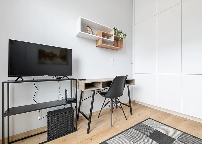 Rentplanet - Apartamenty Wiktoryn Варшава, Польща