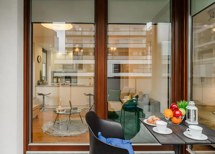 Luxury Apartments Mennica Residence With Parking Варшава, Польща
