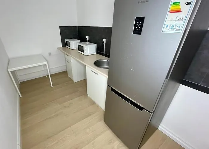 Fantastic Waw - Ch5 Room D317 Варшава, Польща