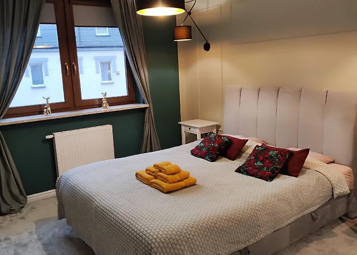 Stylowy apartament przy rezerwacie Warszawa, Polska