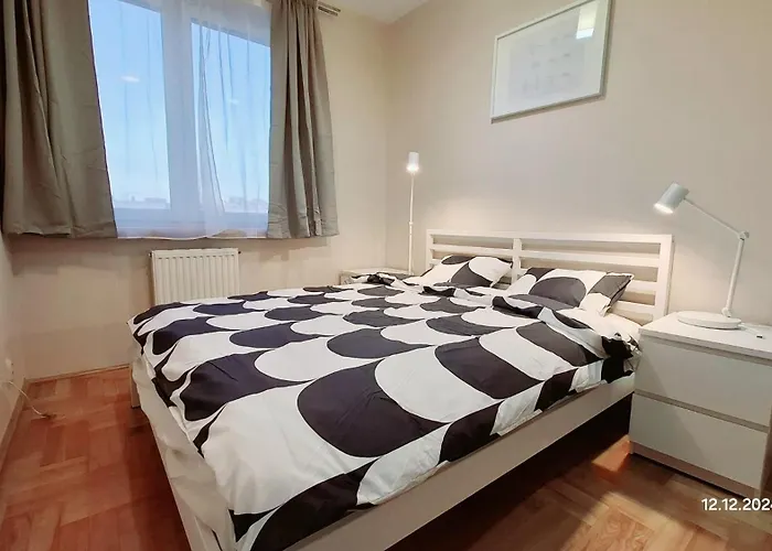 Apartament Metro Natolin Warszawa, Polska