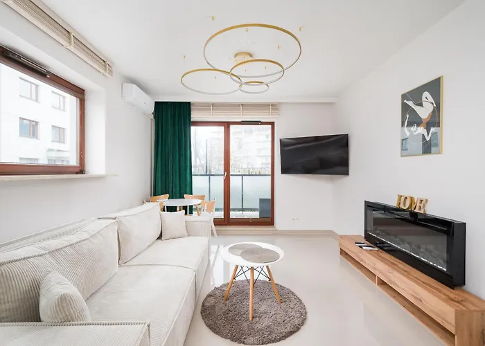 Sakura Deluxe Aparment By Bookinghost Варшава, Польща