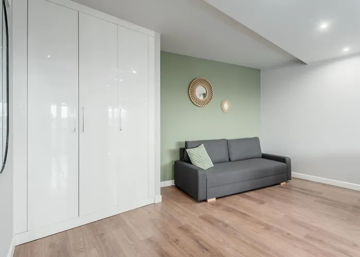 Warsaw City Premium Apartments, Польща