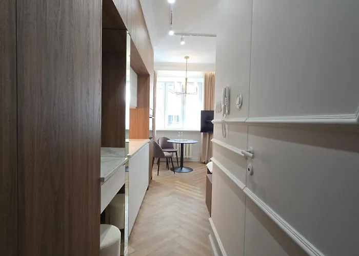 Ixia Central Warsaw Apartments, Polska